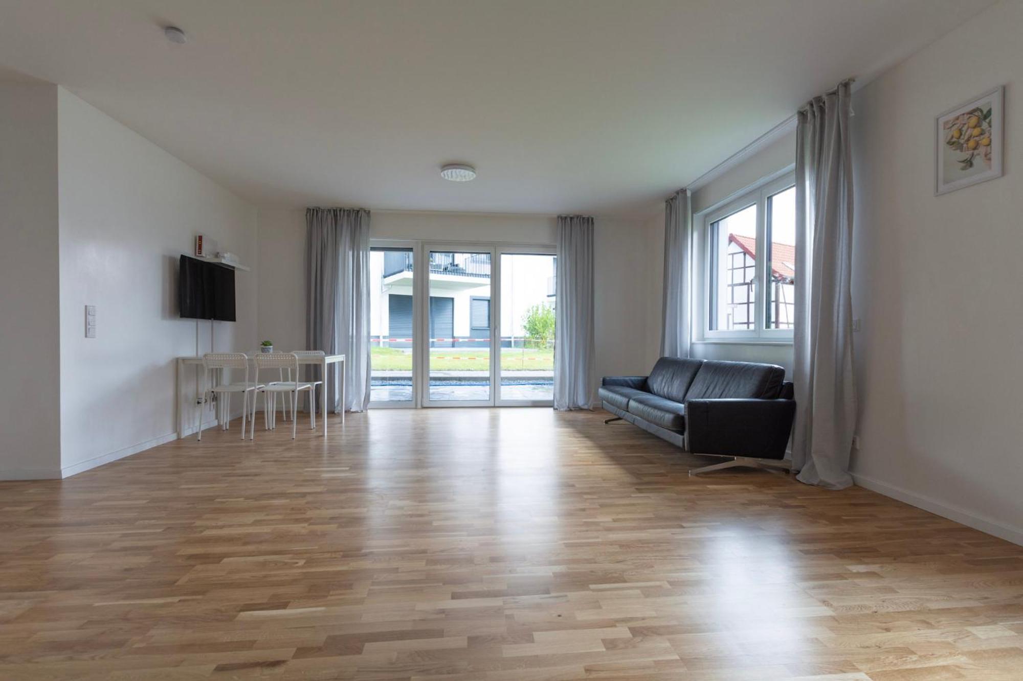 T&k - Bergisch Gladbach - 7 Comfortable - 20 Min To Fair Messe Apartment