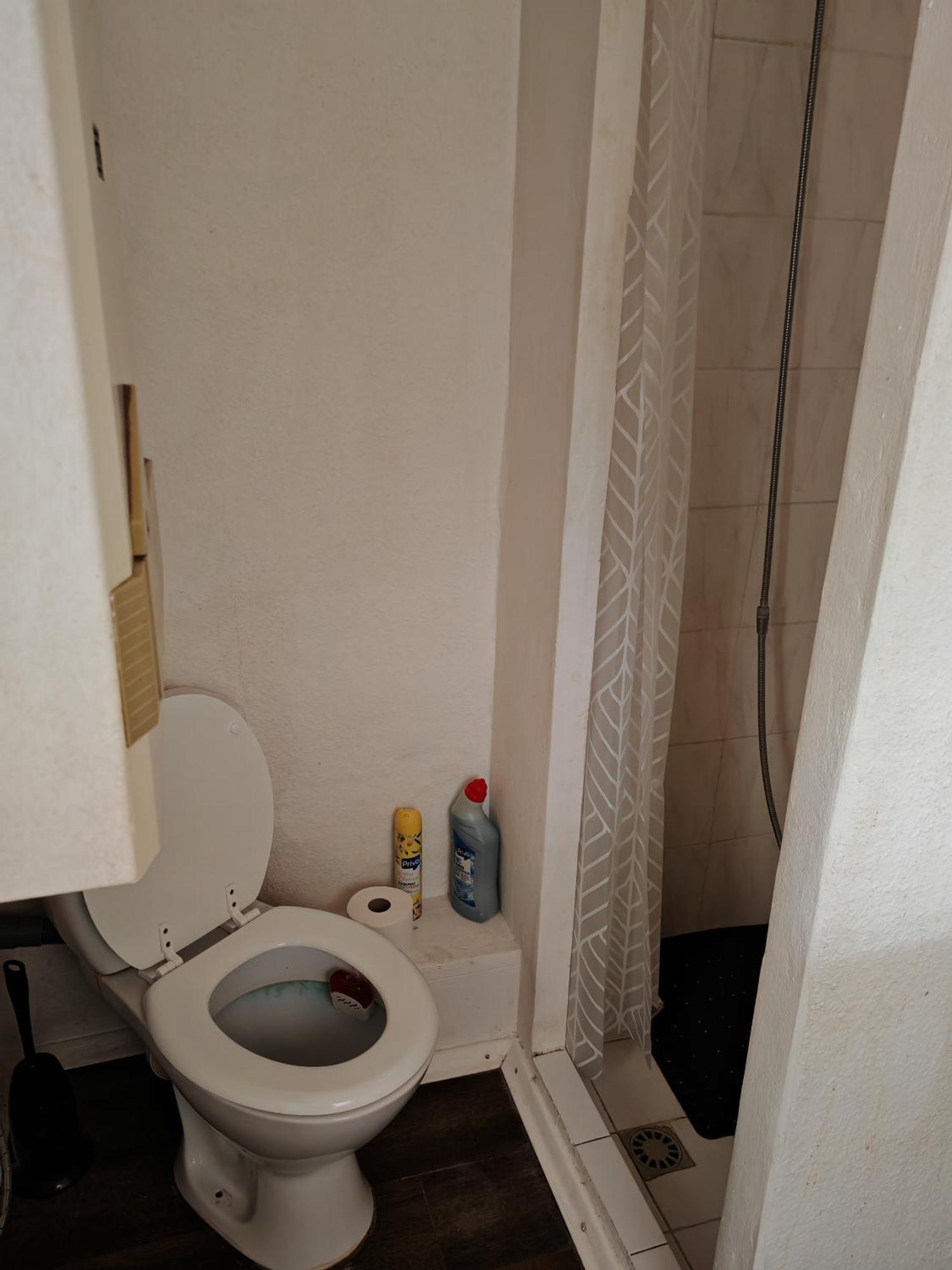 Homestay Nette Ein-zimmer-wohnung Cologne