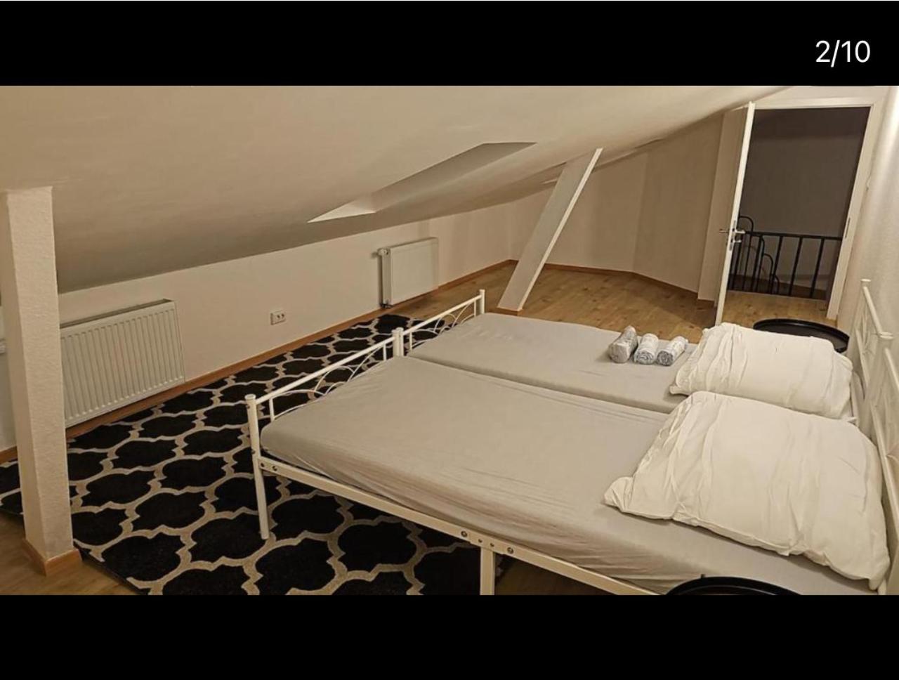 Private In Porz Mit Eigener Kueche Apartamento *