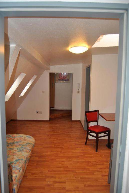 Koelnotel Hostel, &