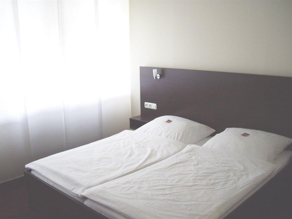 Aaa Budget 3* Cologne