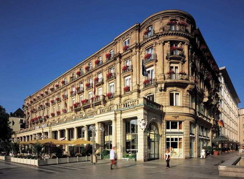 Dom Hotel