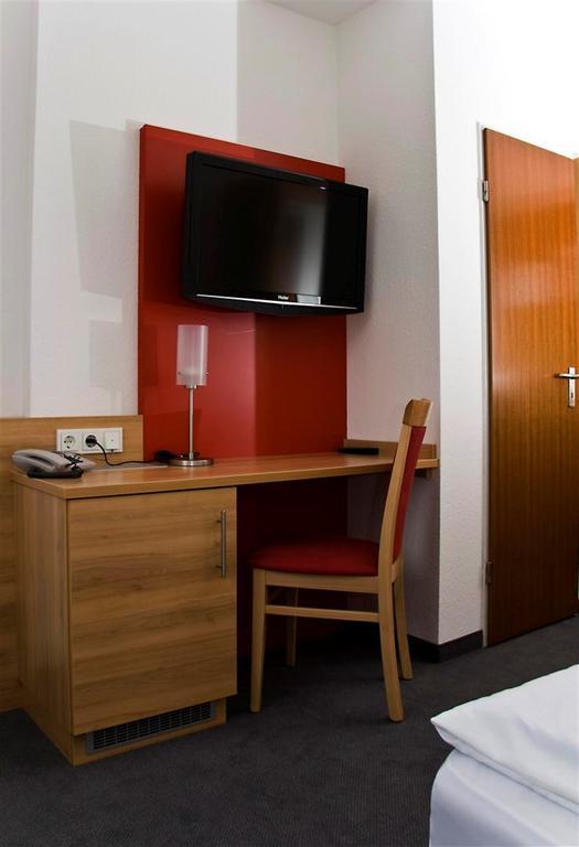Airport Karsten 3*