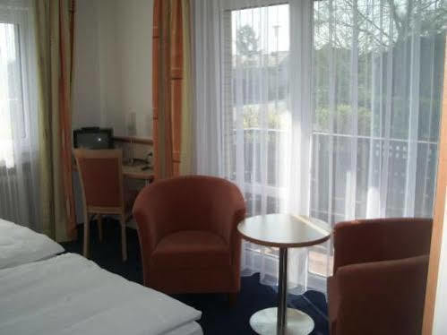 Airport Karsten 3* Cologne