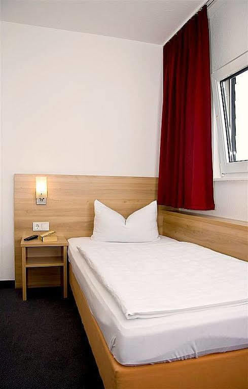 Hotel Airport Karsten 3*