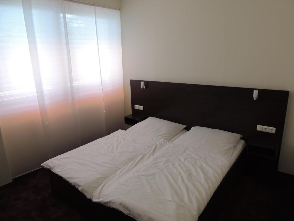 Aaa Budget Hotel