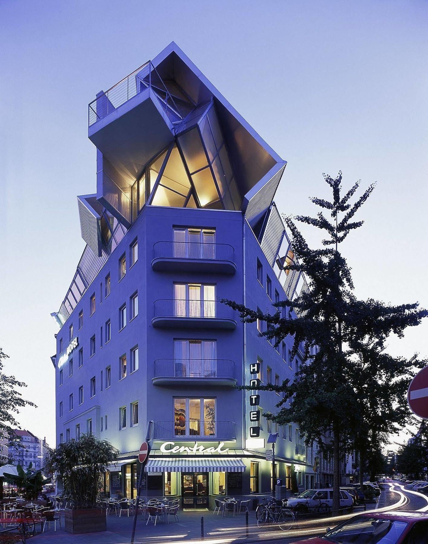 Chelsea Hotel 3*