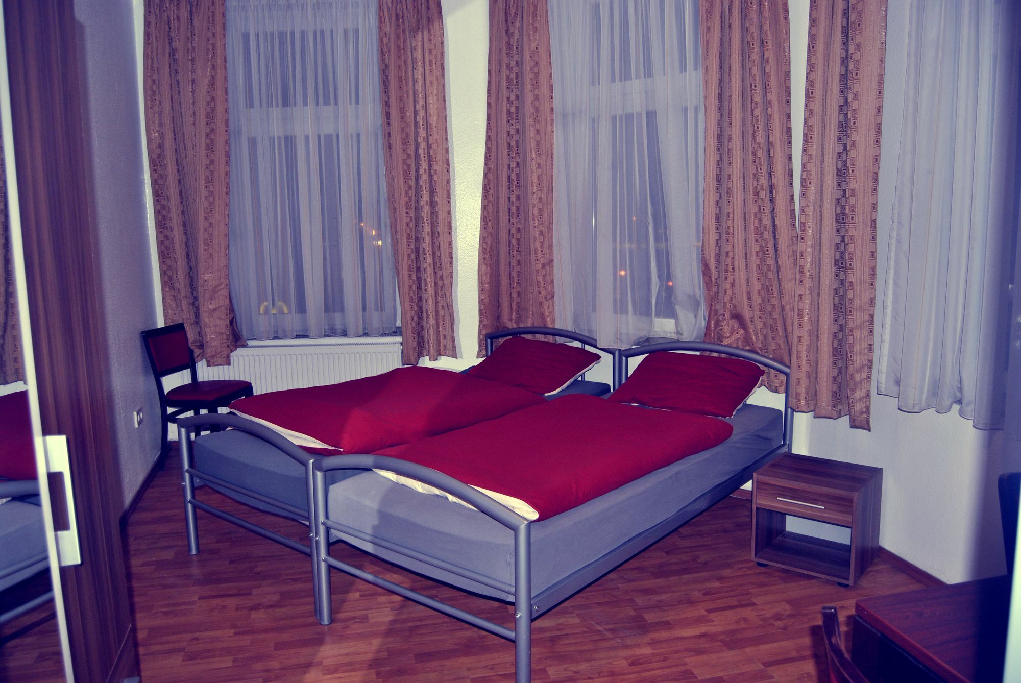 Koelnotel Hostel, &