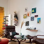 Luxury Duplex Townhouse With Garden/Top Location