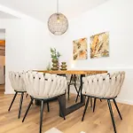 B49 - City & Messe Apartment