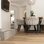 B49 - City & Messe Apartment