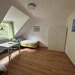 6-Personen Wohnung In Direkter Naehe Von Messe Und Flughafen