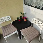 Bequeme Wg-Schlafcouch Fuer 2 In Rheinnaehe