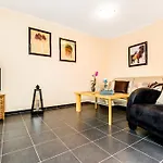 Design Apartment In Koeln Mit Terrasse