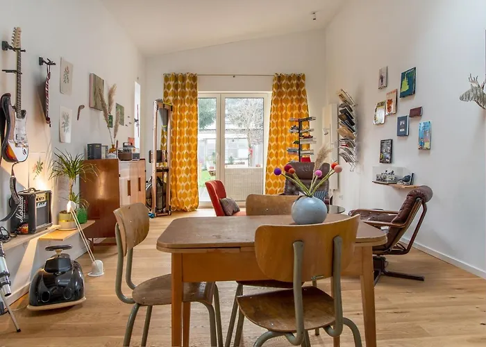 Luxury Duplex Townhouse With Garden/Top Location