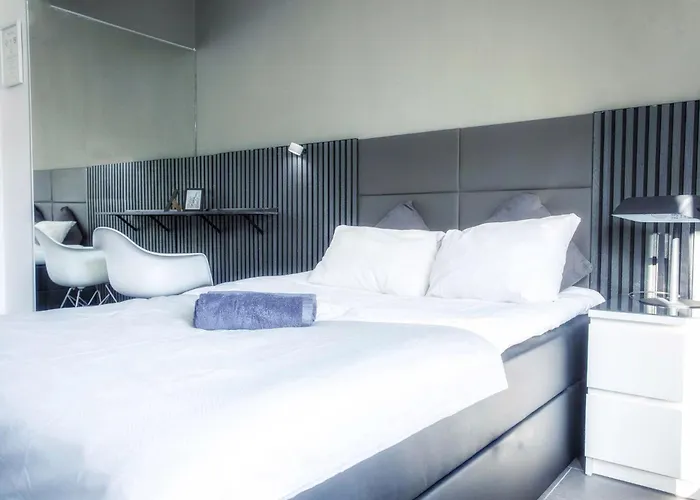Charmantes Studio Apartment In Bestlage Im Stadtzentrum Mit Balkon & Self Checkin - City Loft 3 -