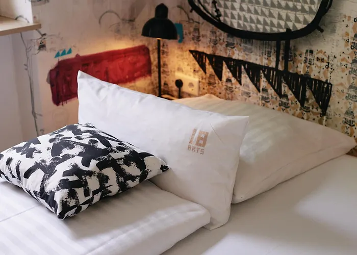 18Arts Hotel - Living In A Gallery!