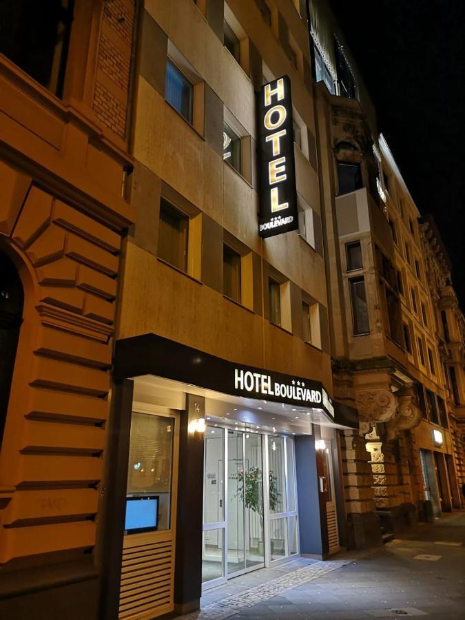 Boulevard Hotel