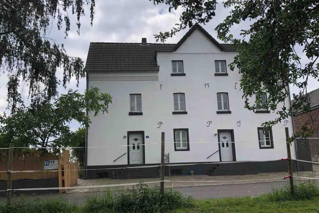 Idyllische Ferienwohnung Mit Rheinblick Apartment *