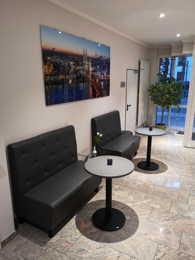 Boulevard Hotel Kolonia