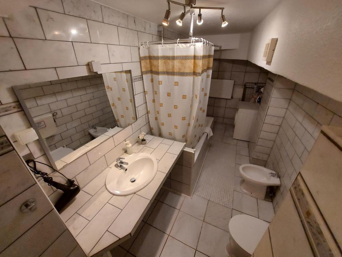 Apartment Basement *