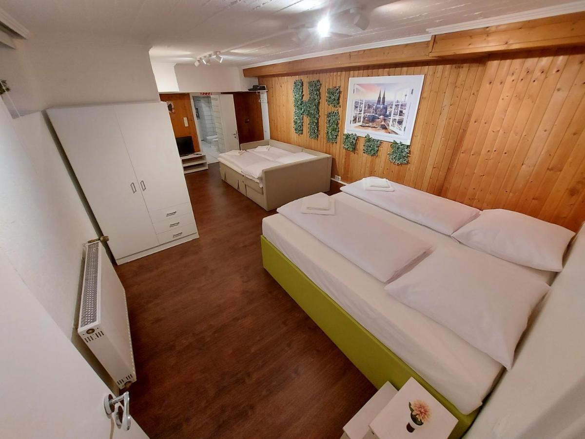 Basement Apartment Köln