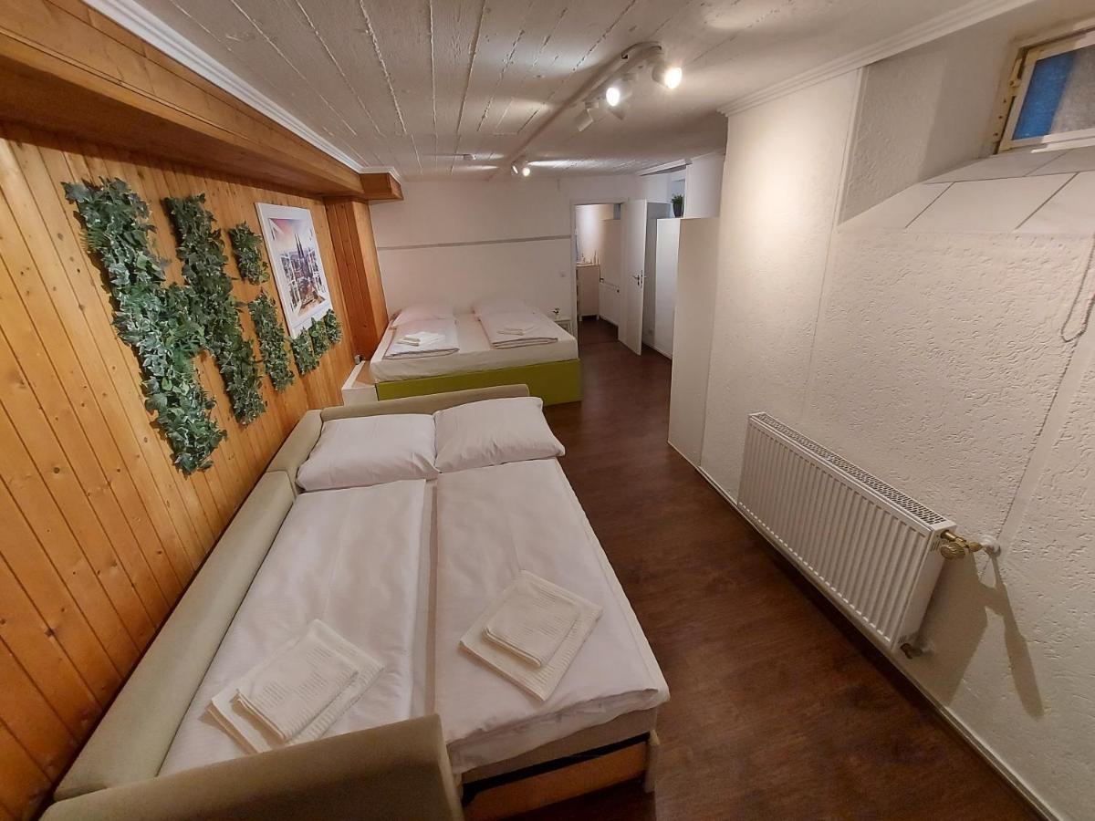 Basement Apartment Köln