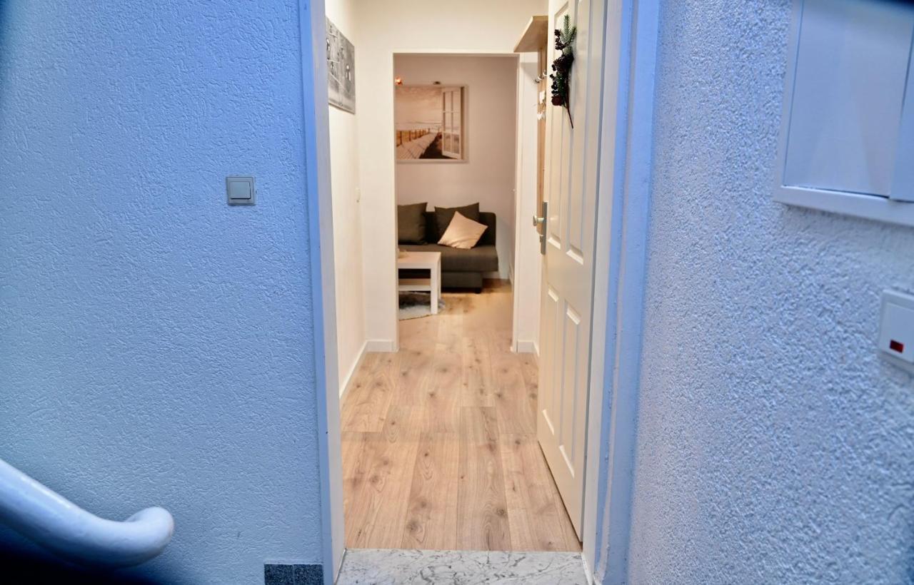 With Balkon - Near Koelnmesse - Temporary Living- Appartement *