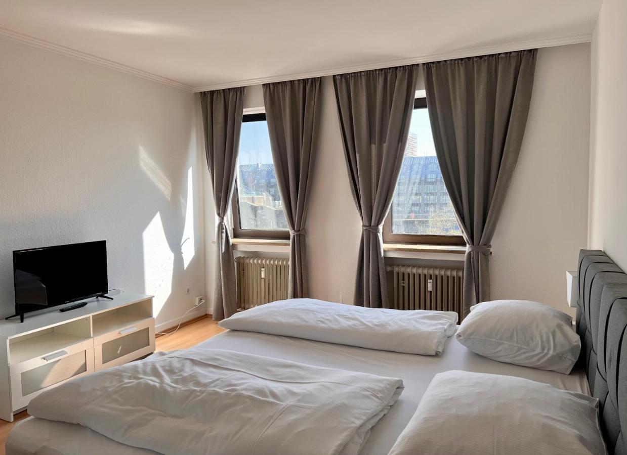 Altstadthotel Hayk Am Rhein Hotel Cologne