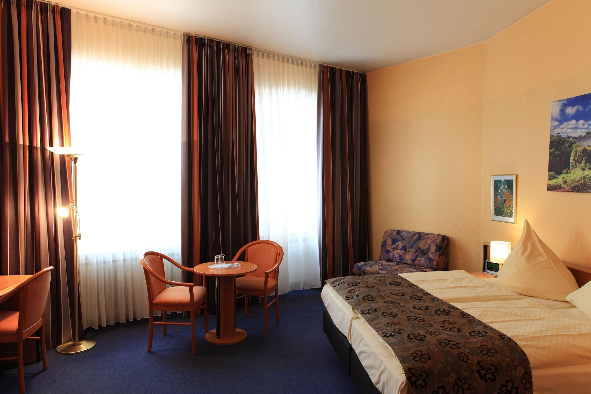 Boulevard 3*