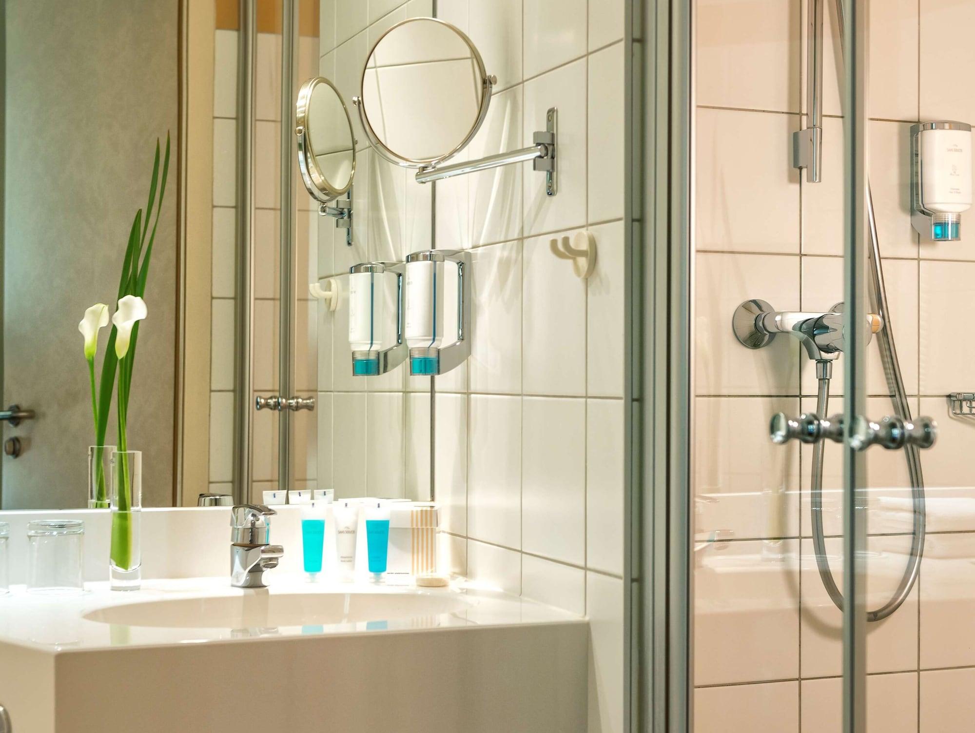 Essential By Dorint Köln-junkersdorf Hotel 3*