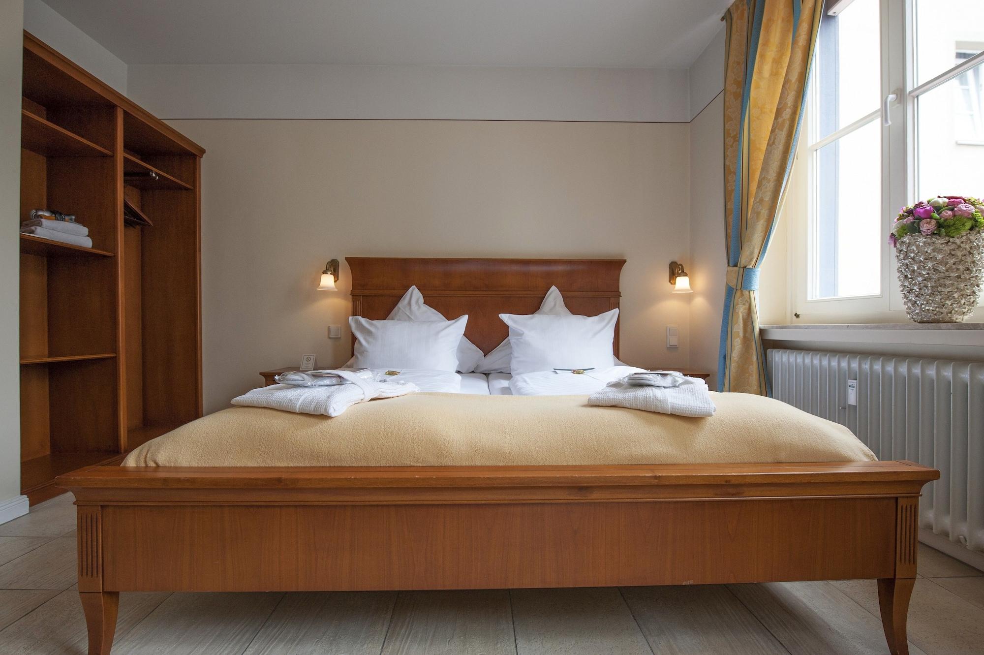 Xii Apostel Hotel 3*