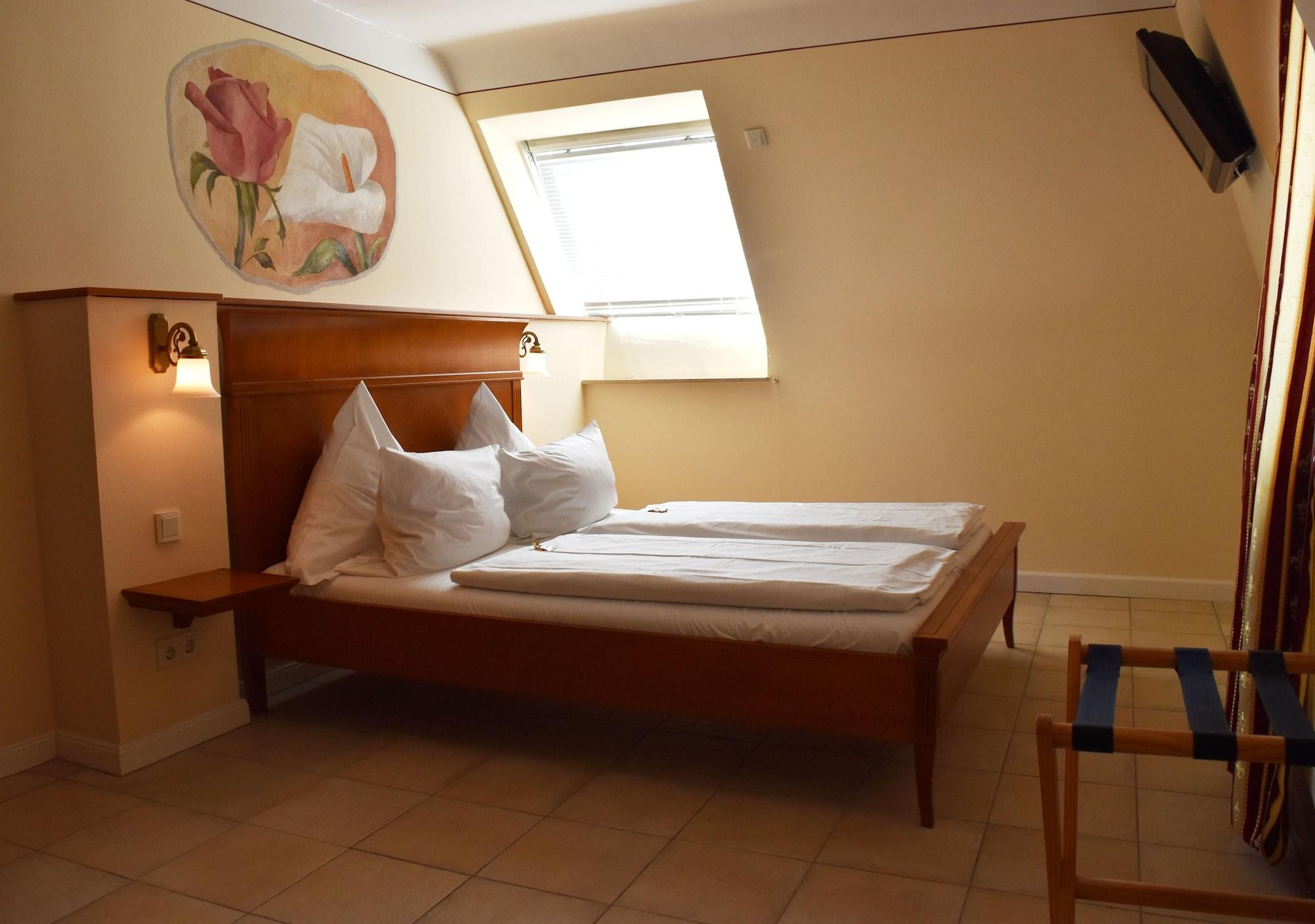 Xii Apostel Hotel 3*