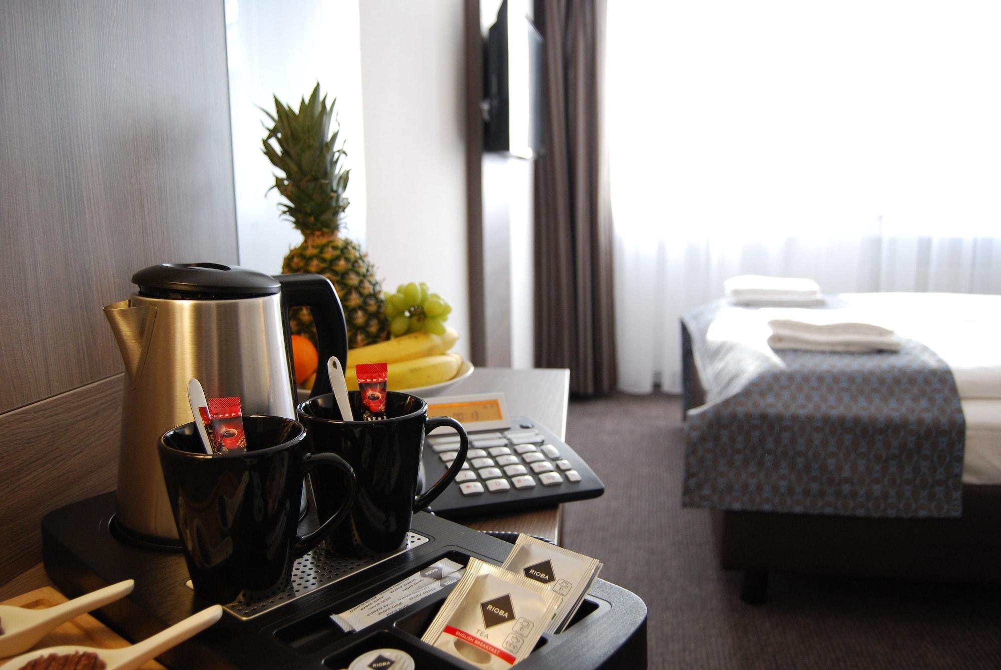 Hotel Dom Am Romerbrunnen 3*
