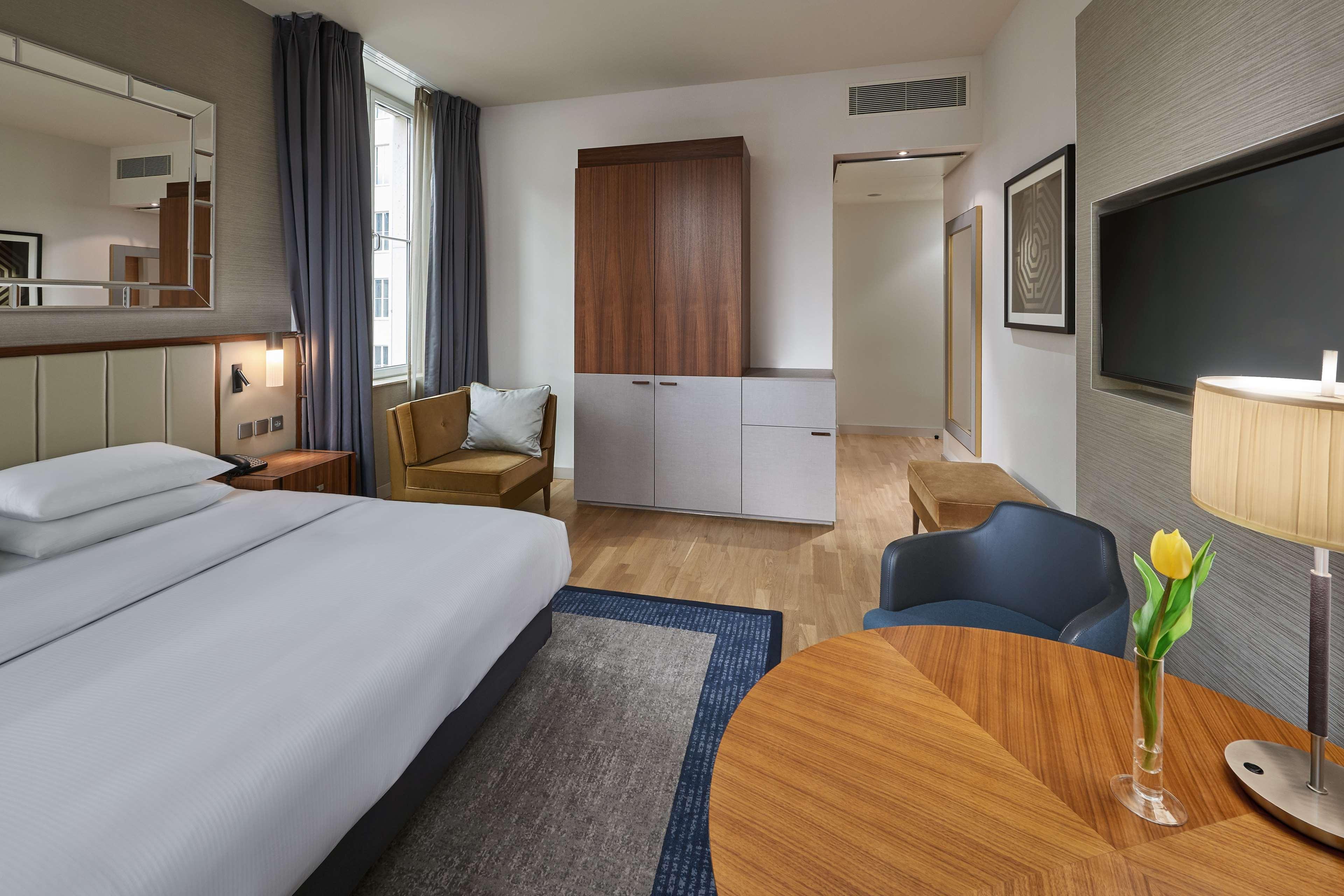 Hilton 5* Cologne