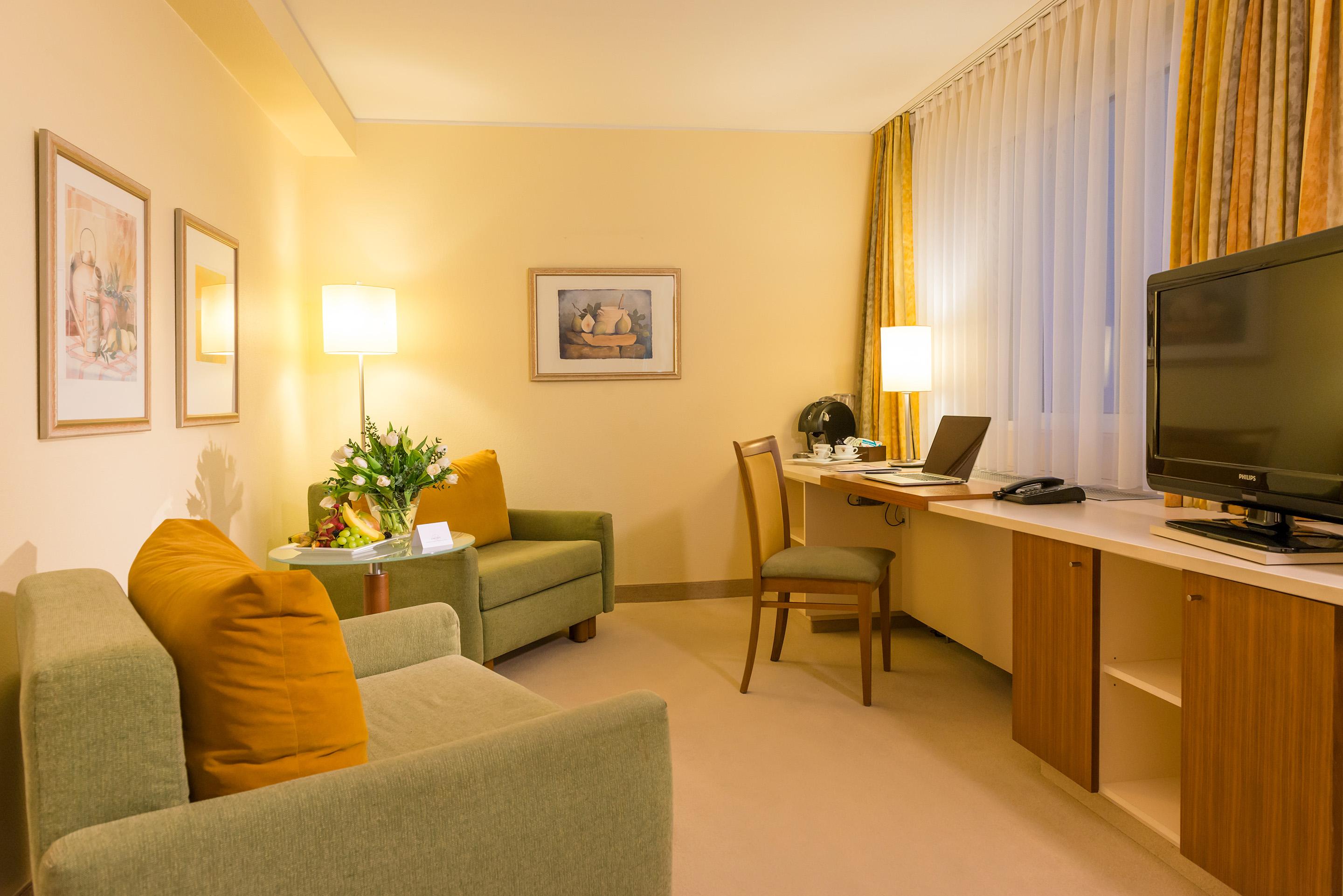 Hotel Essential By Dorint Köln-junkersdorf 3*