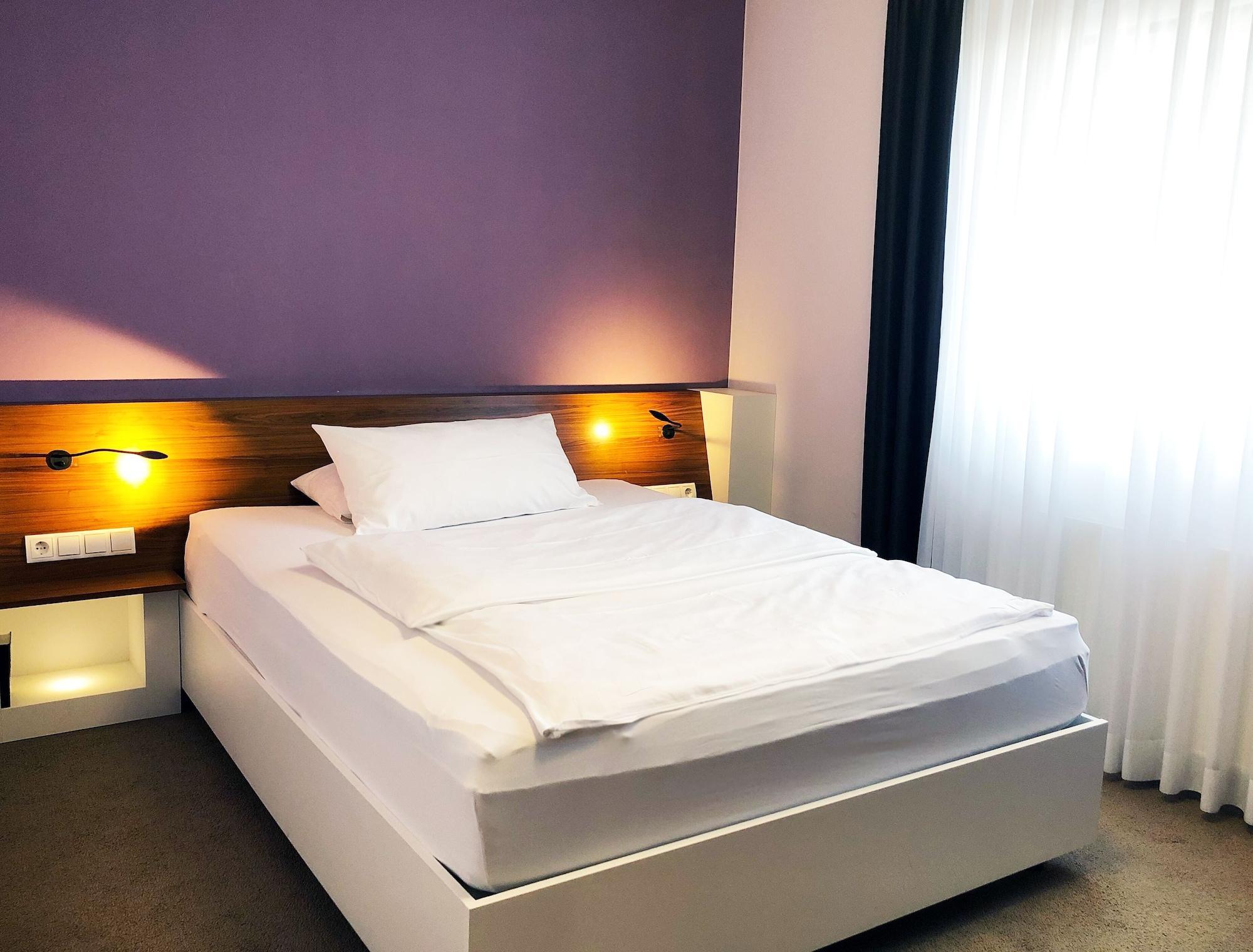 &repeat Airport Hotel Cologne