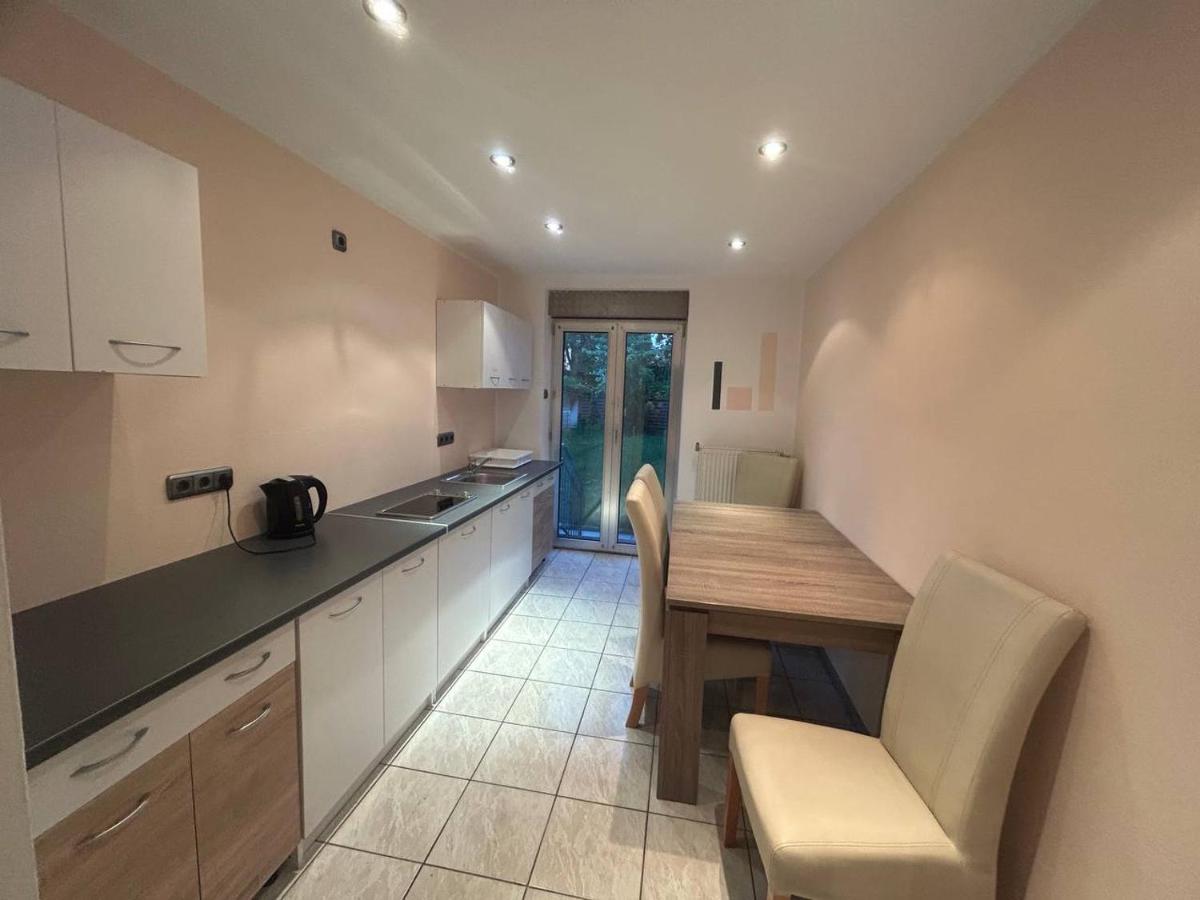 2 1min Messe Apartament