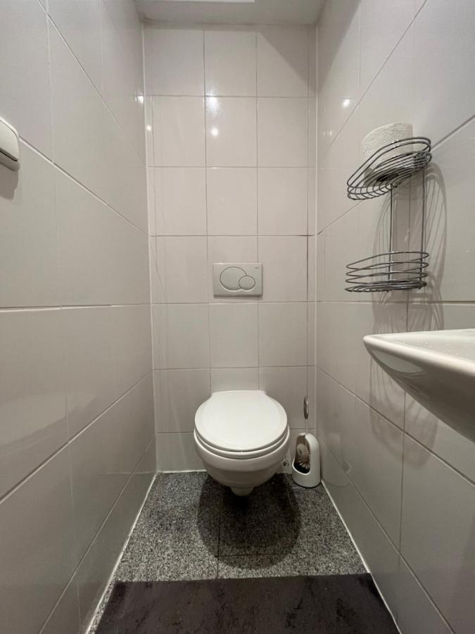 Hotel Budget Just For Sleeping - Digital Access Cologne