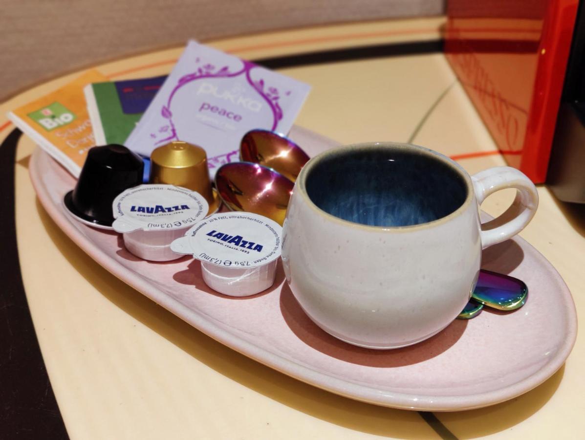 Spacious & Comfortable Guestrooms W Private Bathrooms Near Koelnmesse & Lanxess Arena, Free Parking, Highspeed Wifi * Kolonia