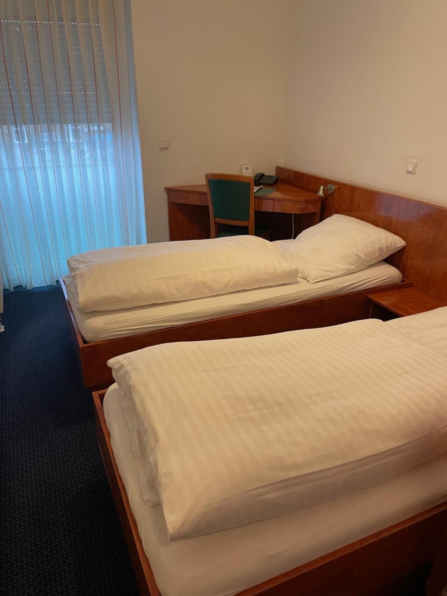 Hotel Merkenich 3*