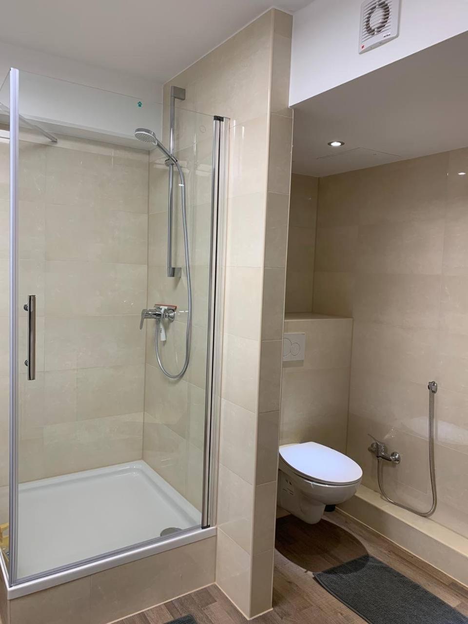 Central Private In Popular Neighborhood! * Colonia