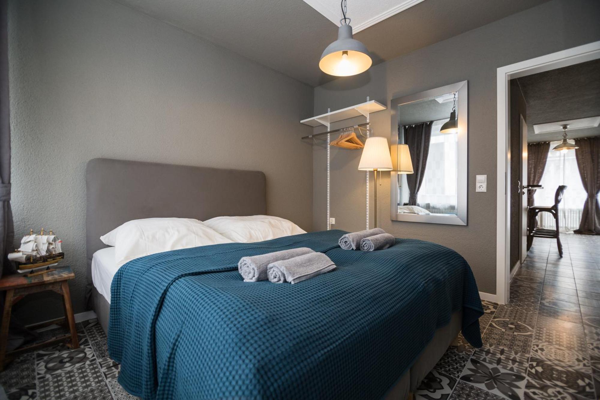 The Liv. - Station Apartment *
