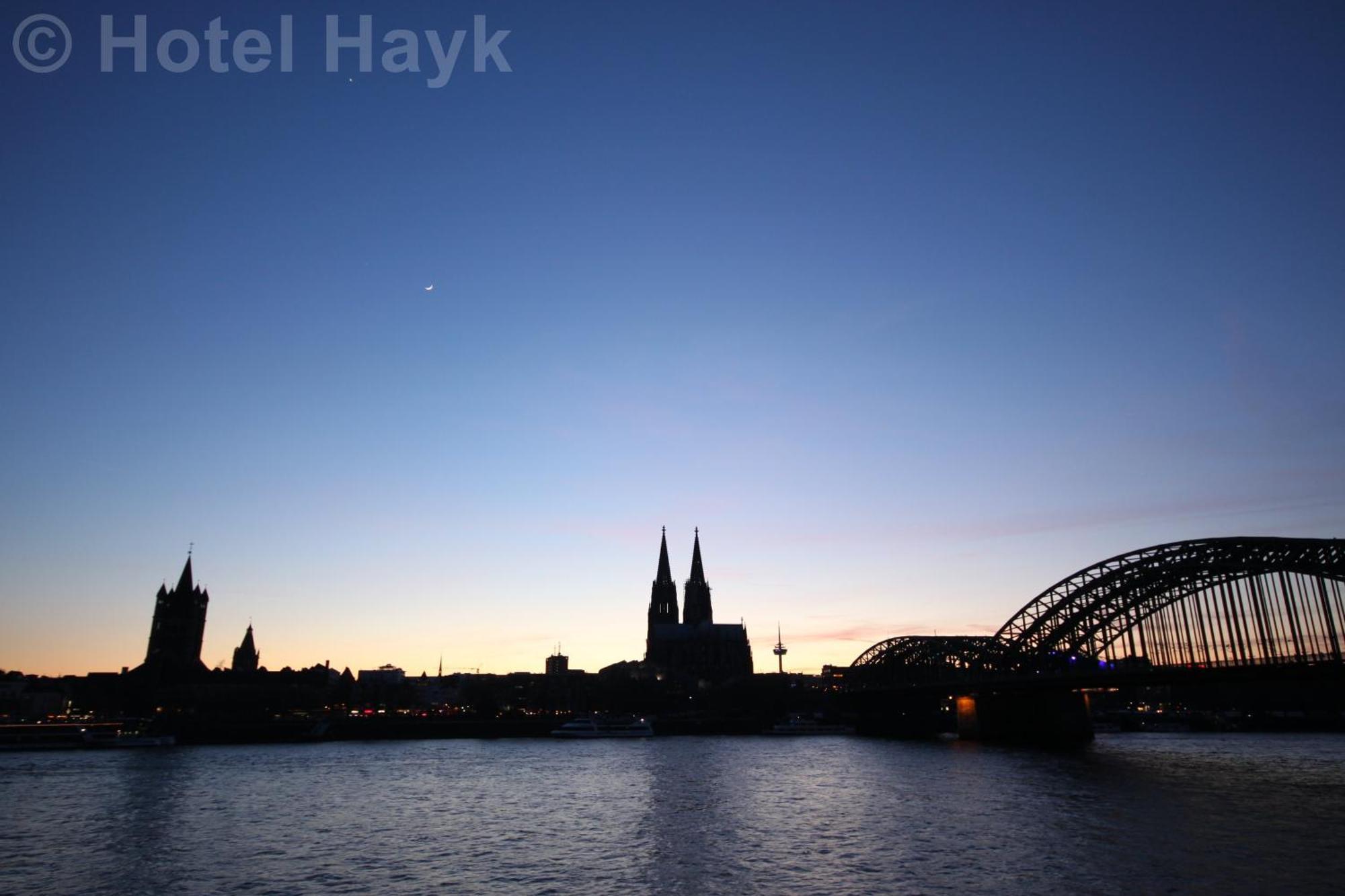 Altstadthotel Hayk Am Rhein Hotel
