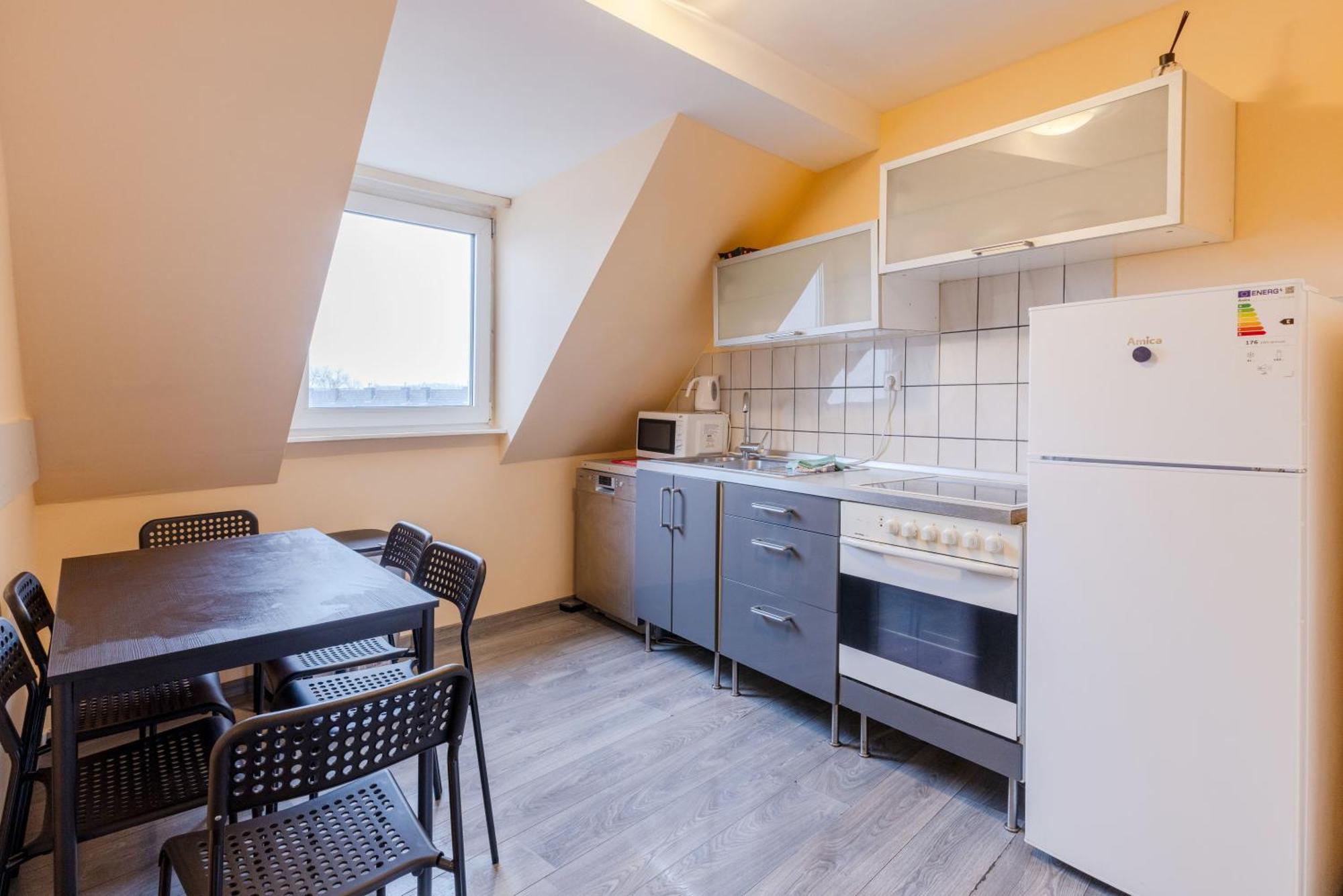 Apartament Messe Monteurzimmer *