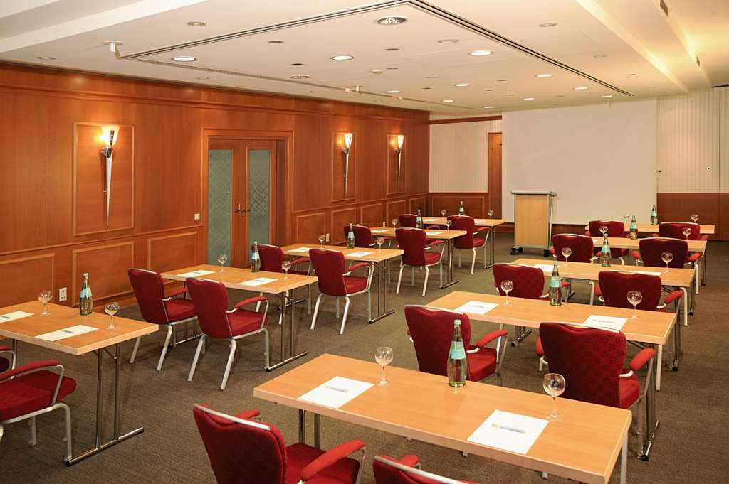 Nh Collection Mediapark Hotel 4*