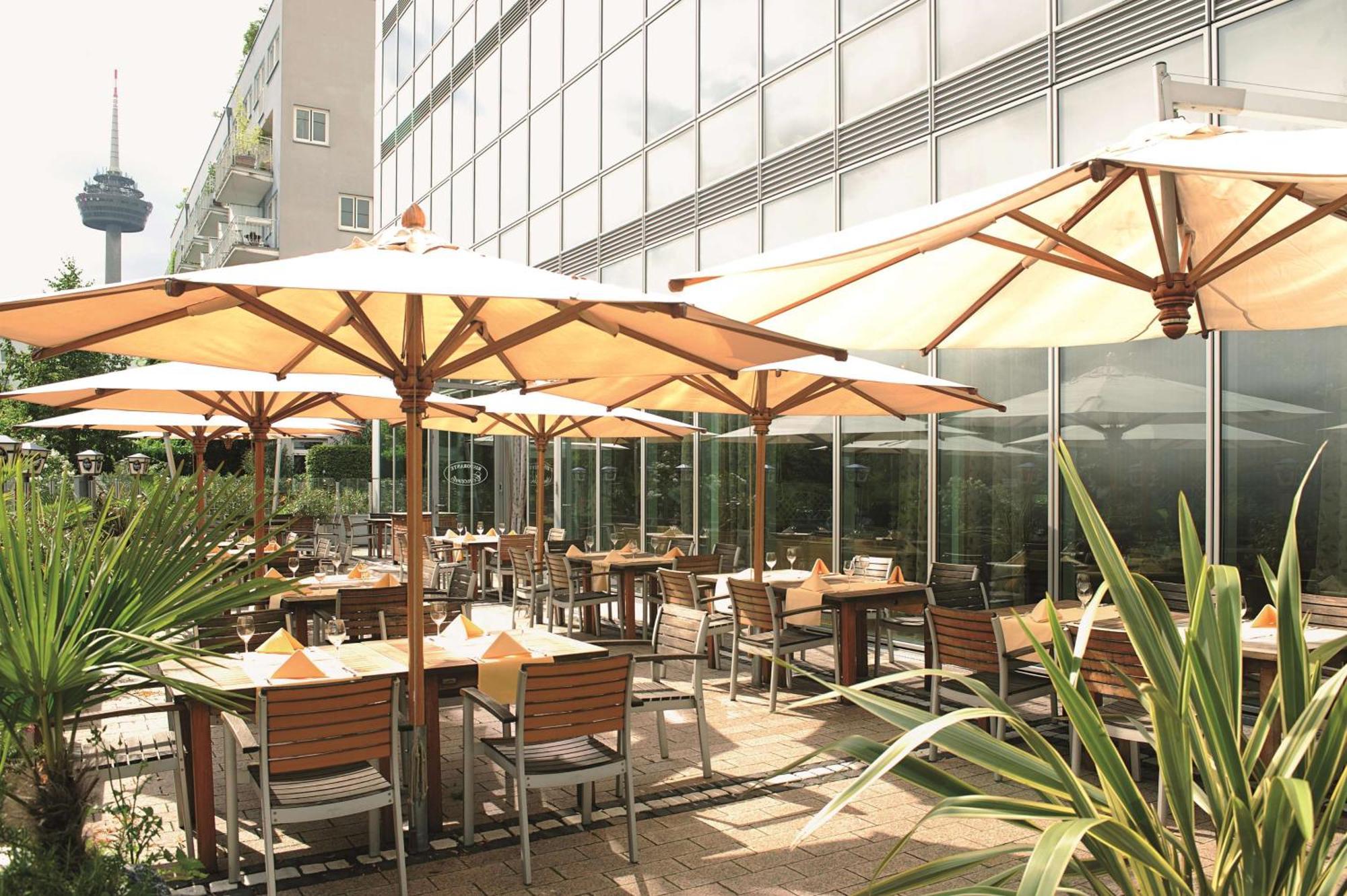 Hotel Nh Collection Mediapark 4*