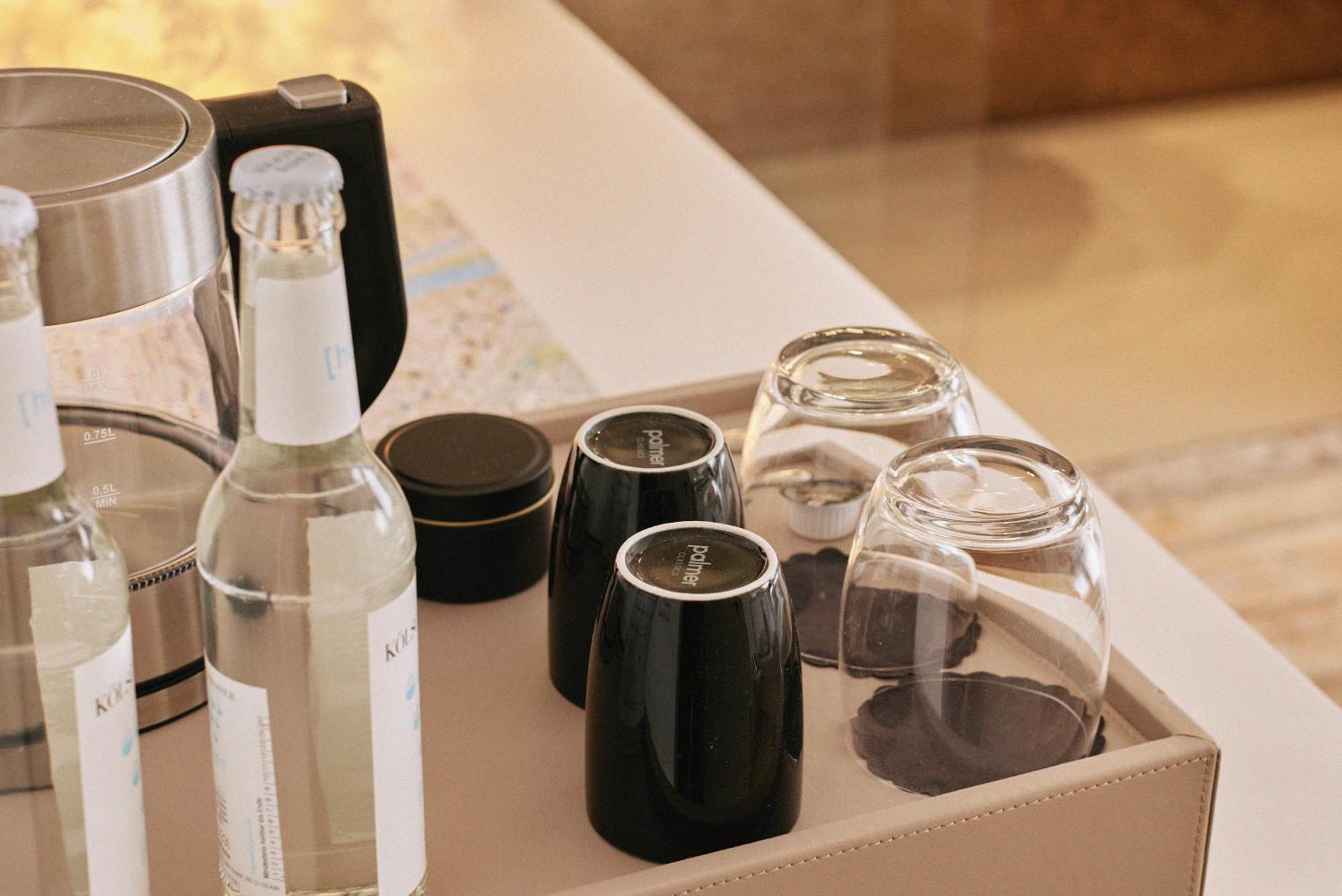 Hotel 18arts - Living In A Gallery! 4*