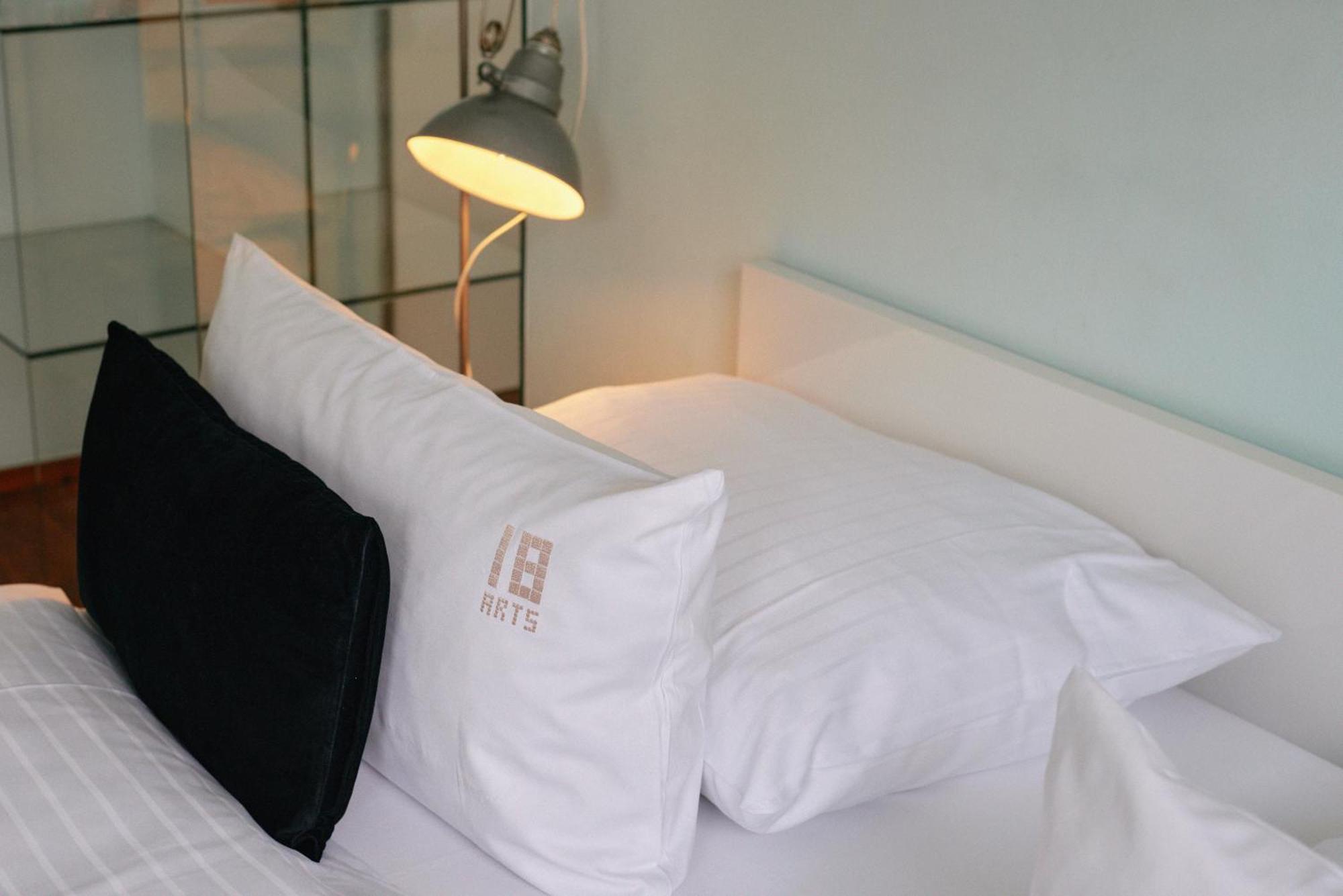 18arts - Living In A Gallery! Hotel Cologne