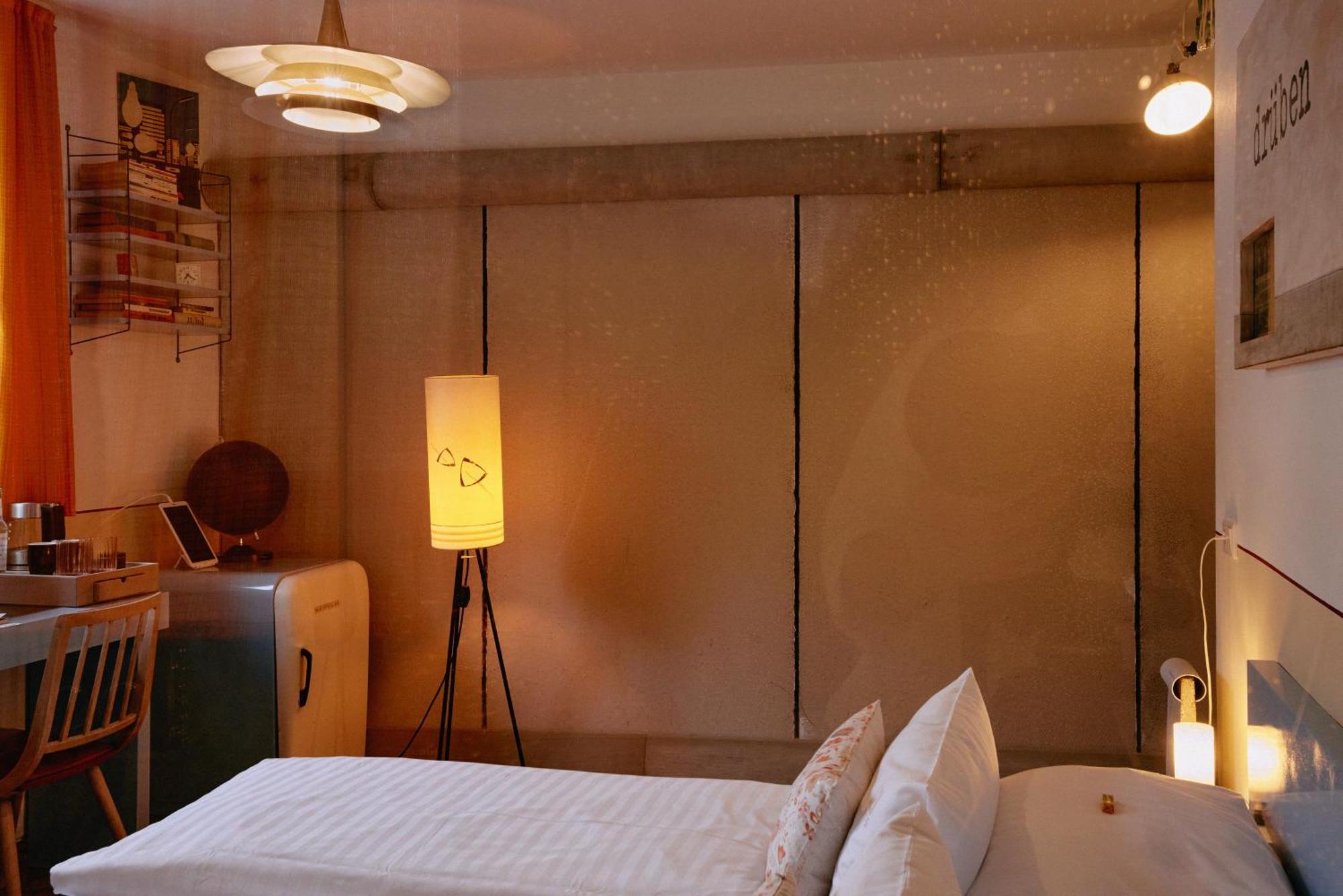 Hotel 18arts - Living In A Gallery! 4*